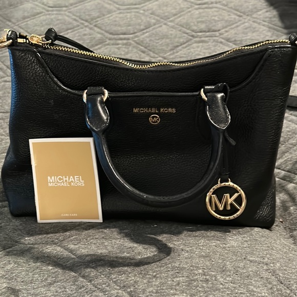 Michael Kors purse - Picture 1 of 6
